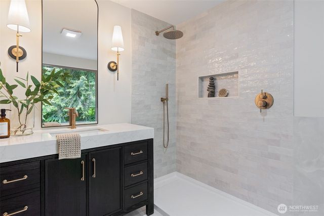 18818 181st Place NE, Woodinville, WA 98077