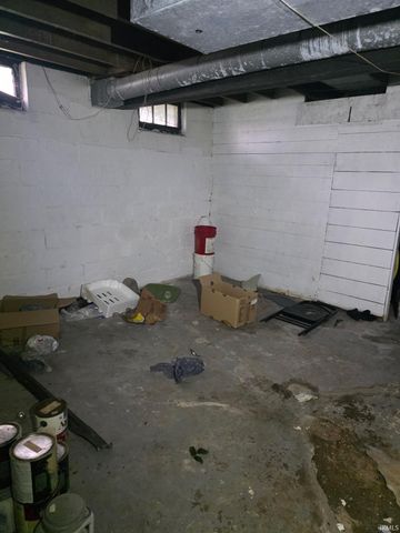 2022 Roger Street, South Bend, IN 46628