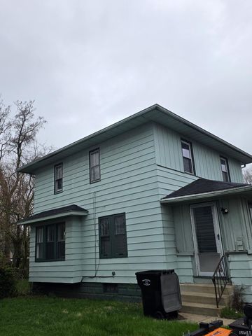 2022 Roger Street, South Bend, IN 46628