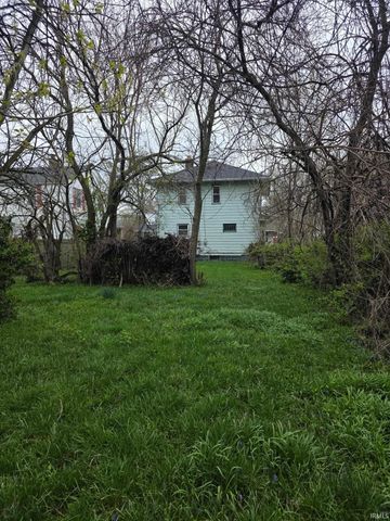 2022 Roger Street, South Bend, IN 46628