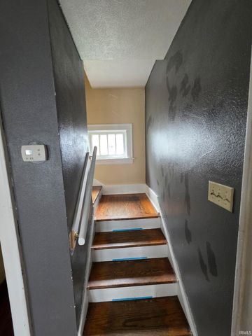 2022 Roger Street, South Bend, IN 46628