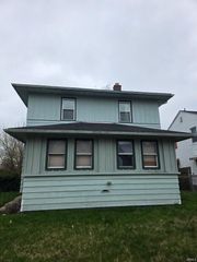 2022 Roger Street, South Bend, IN 46628