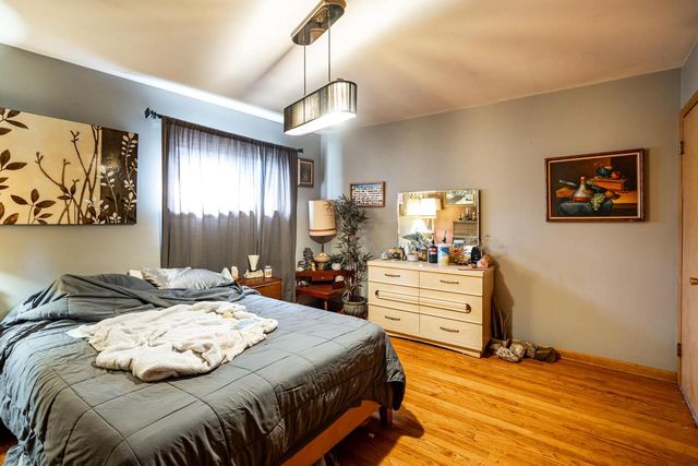 W67N786 Evergreen BOULEVARD, Cedarburg, WI 53012