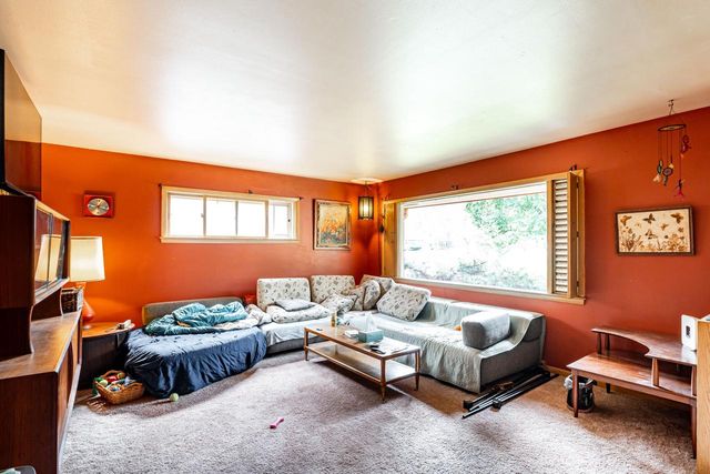 W67N786 Evergreen BOULEVARD, Cedarburg, WI 53012