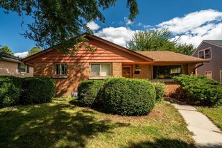 W67N786 Evergreen BOULEVARD, Cedarburg, WI 53012