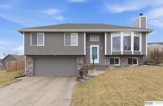 4025 N 212 Street, Omaha, NE 68022