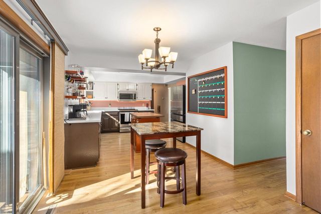 323 Porthamel COURT, Wales, WI 53183