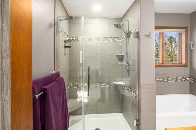 323 Porthamel COURT, Wales, WI 53183