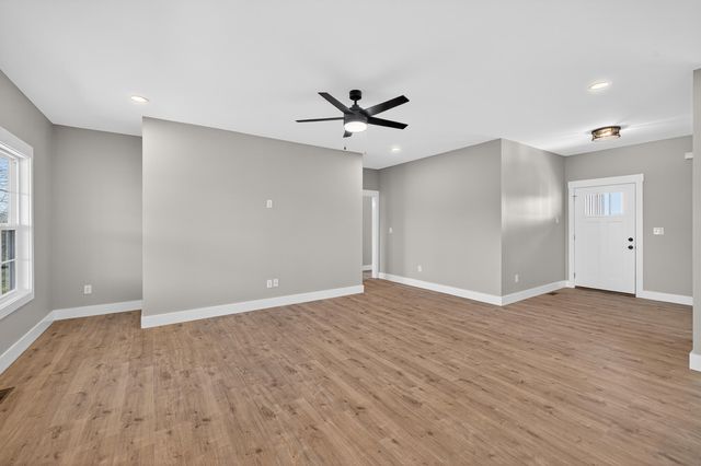 195 Lakeland Drive, Harrodsburg, KY 40330