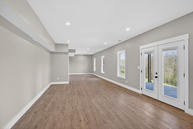 195 Lakeland Drive, Harrodsburg, KY 40330