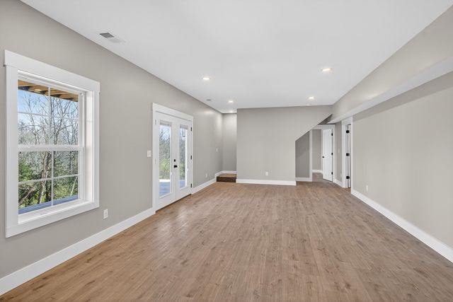 195 Lakeland Drive, Harrodsburg, KY 40330