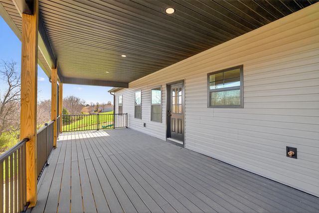 195 Lakeland Drive, Harrodsburg, KY 40330