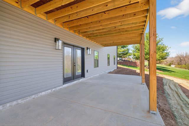 195 Lakeland Drive, Harrodsburg, KY 40330