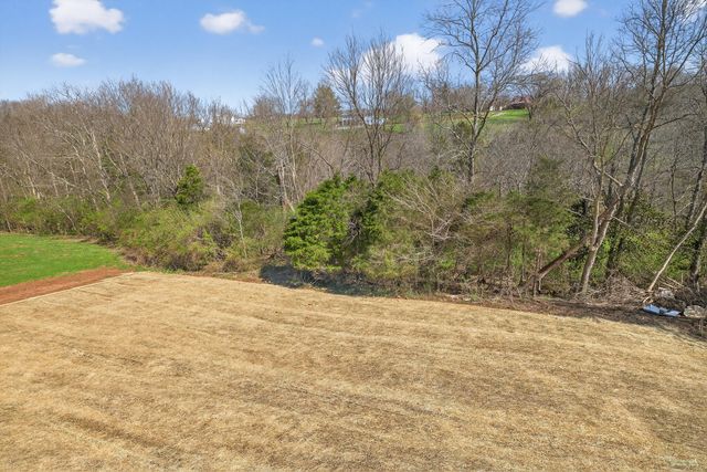 195 Lakeland Drive, Harrodsburg, KY 40330
