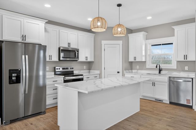 195 Lakeland Drive, Harrodsburg, KY 40330