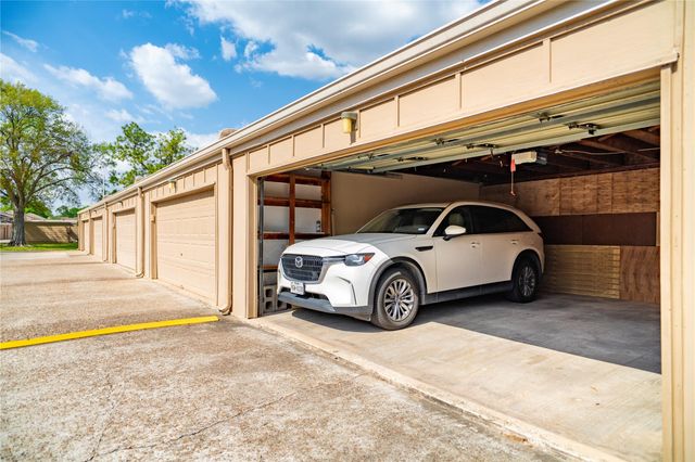 11609 Village Place Drive 175, Houston, TX 77077