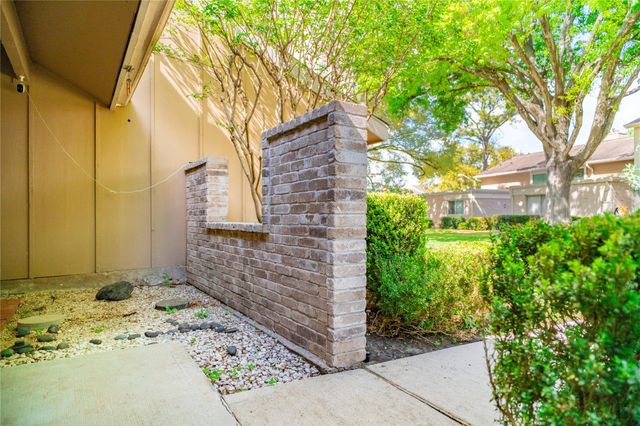 11609 Village Place Drive 175, Houston, TX 77077