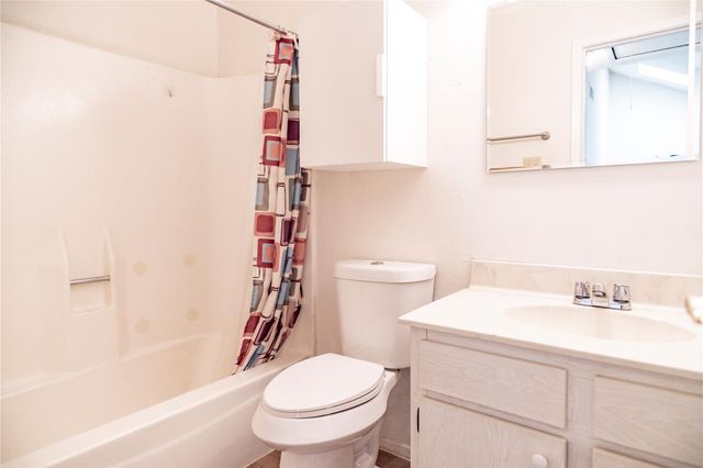 11609 Village Place Drive 175, Houston, TX 77077