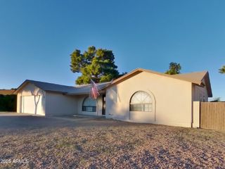 1726 N SUMMER Circle, Mesa, AZ 85203