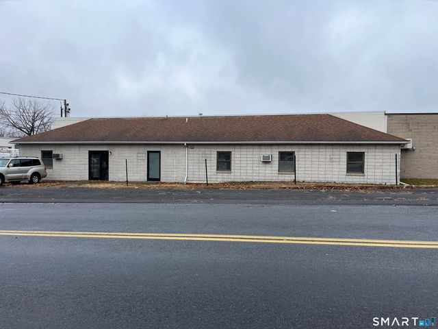 77 Pent Highway, Wallingford, CT 06492