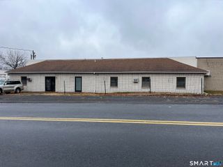 77 Pent Highway, Wallingford, CT 06492