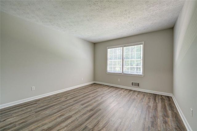4566 Mountain Creek Drive NE, Roswell, GA 30075