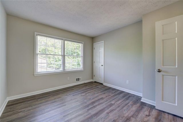 4566 Mountain Creek Drive NE, Roswell, GA 30075