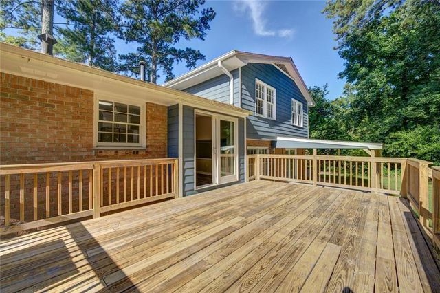 4566 Mountain Creek Drive NE, Roswell, GA 30075