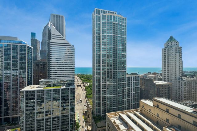 8 E RANDOLPH Street 2904, Chicago, IL 60601