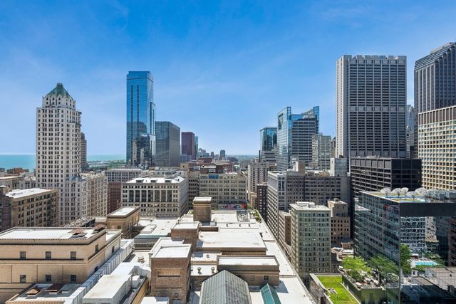 8 E RANDOLPH Street 2904, Chicago, IL 60601