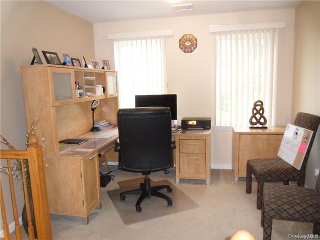 6 Blackmoor Circle, Highland Mills, NY 10930