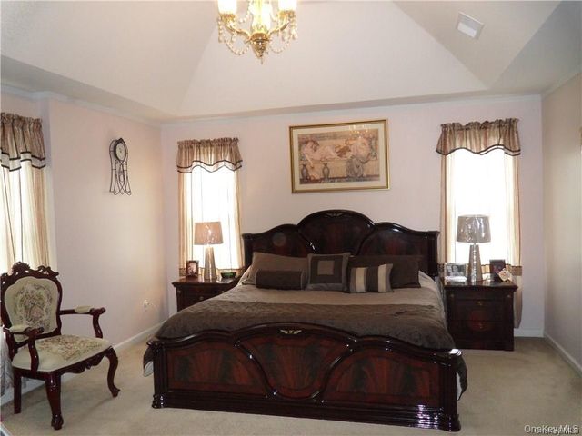 6 Blackmoor Circle, Highland Mills, NY 10930