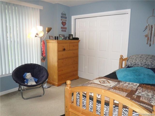 6 Blackmoor Circle, Highland Mills, NY 10930