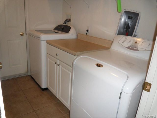 6 Blackmoor Circle, Highland Mills, NY 10930