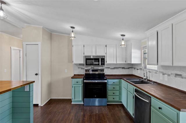 401 Barker Street, Bowie, TX 76230