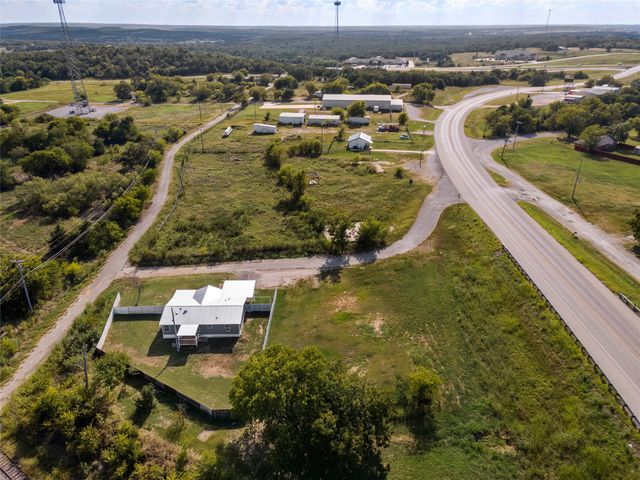 401 Barker Street, Bowie, TX 76230