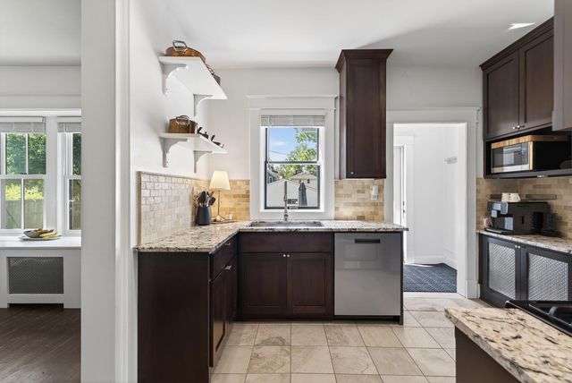 2170 Lincoln Avenue, Saint Paul, MN 55105