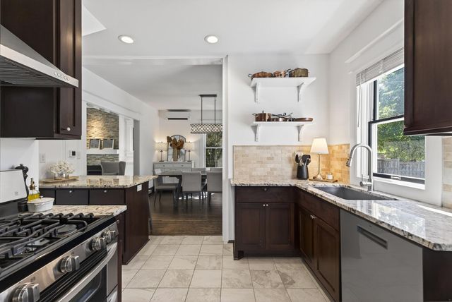 2170 Lincoln Avenue, Saint Paul, MN 55105