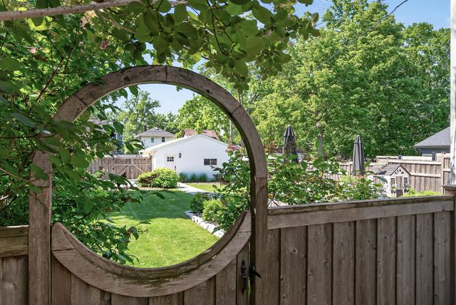 2170 Lincoln Avenue, Saint Paul, MN 55105