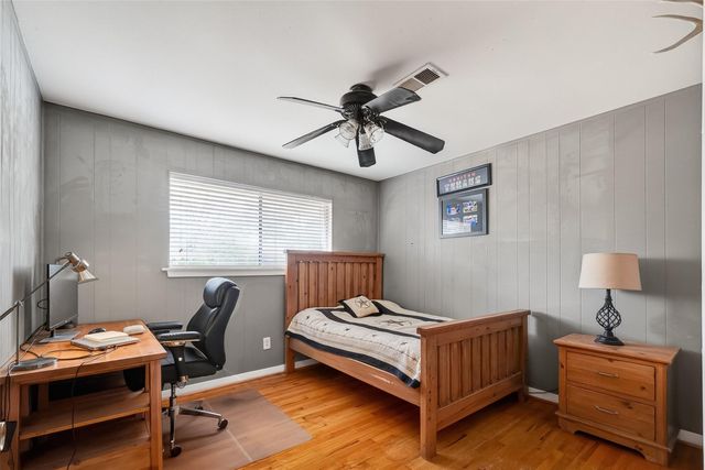 5443 Kingfisher Drive, Houston, TX 77096