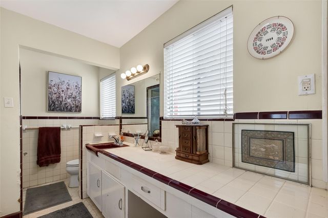 5443 Kingfisher Drive, Houston, TX 77096