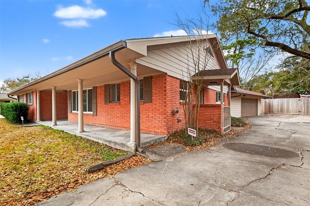 5443 Kingfisher Drive, Houston, TX 77096