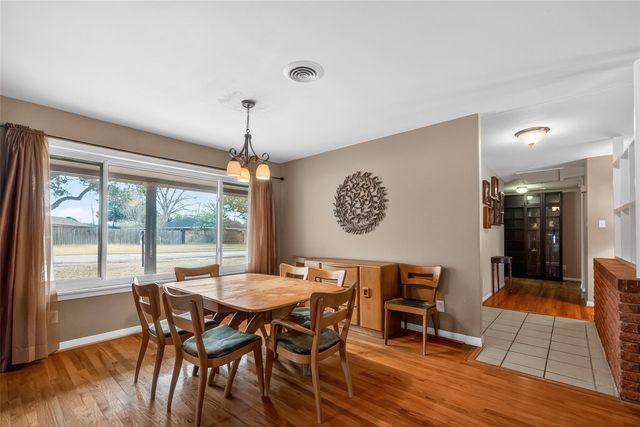 5443 Kingfisher Drive, Houston, TX 77096