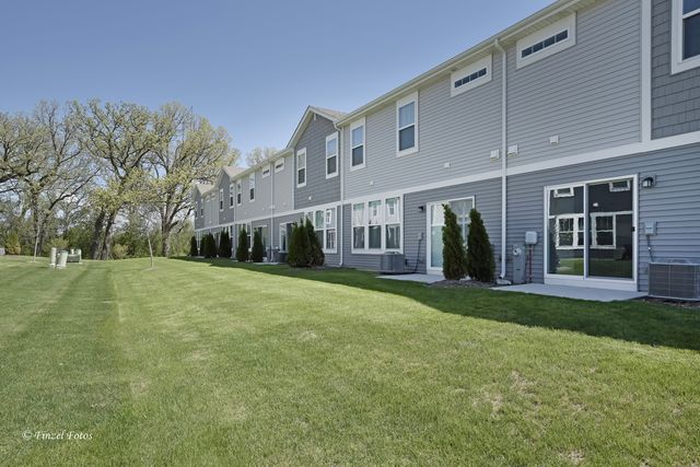 1163 White Oak Circle, Crystal Lake, IL 60012