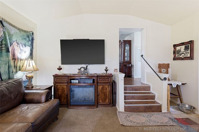 19828 S 365th East Avenue, Porter, OK 74454