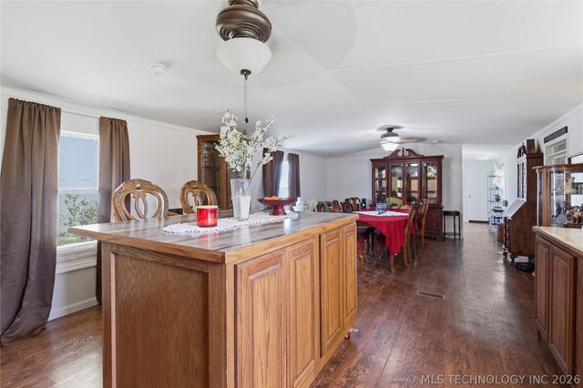 19828 S 365th East Avenue, Porter, OK 74454