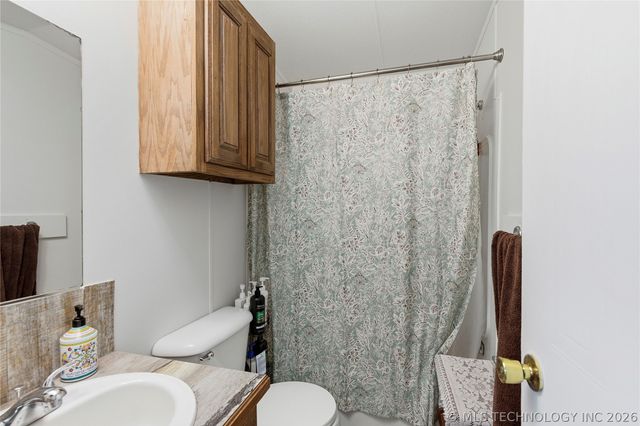 19828 S 365th East Avenue, Porter, OK 74454