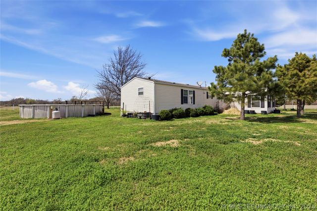 19828 S 365th East Avenue, Porter, OK 74454