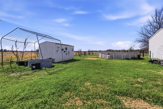 19828 S 365th East Avenue, Porter, OK 74454