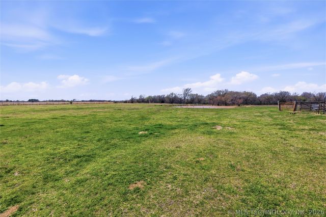 19828 S 365th East Avenue, Porter, OK 74454